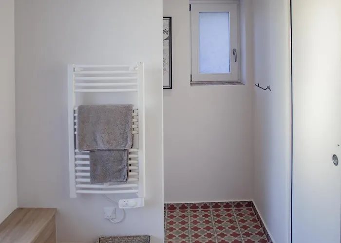Lyonest D'hotes فندق مبيت وإفطار 4*